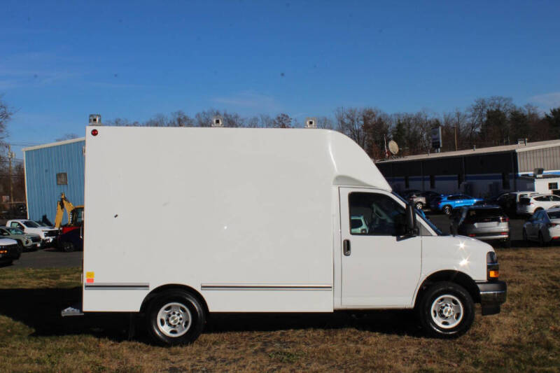 2025 Chevrolet Express 3500