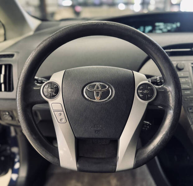 2013 Toyota Prius Three