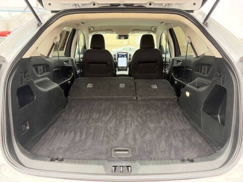 2022 Ford Edge SE