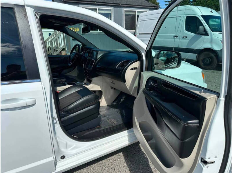 2020 Dodge Grand Caravan SXT