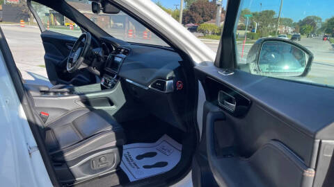 2017 Jaguar F-PACE 35t Prestige