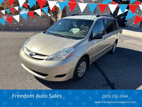 2009 Toyota Sienna LE 8-Passenger