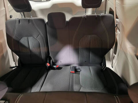 2021 Chrysler Voyager L