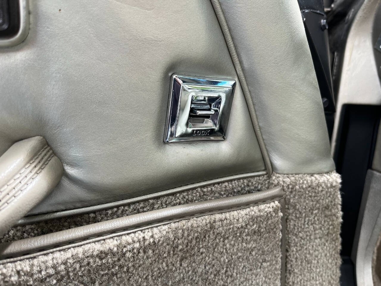 1982 Chevrolet Corvette 36