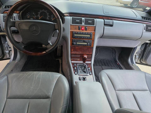 1998 Mercedes-Benz E-Class E 320