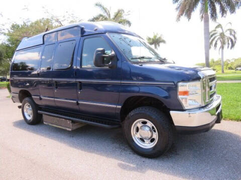 2011 Ford E-Series E-350 SD XLT