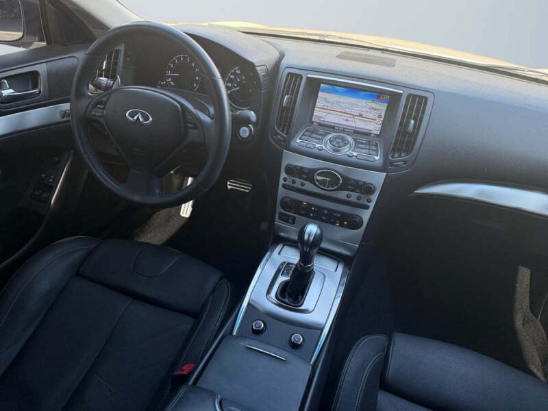 2015 Infiniti Q60 Coupe Journey