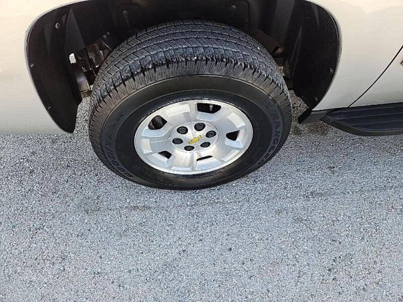 2011 Chevrolet Avalanche LS