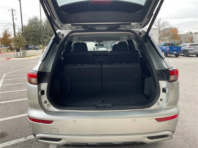 2024 Mitsubishi Outlander SE