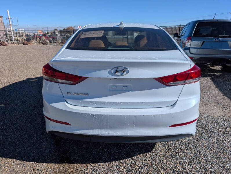 2017 Hyundai Elantra SE