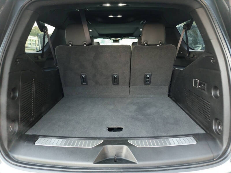 2023 Chevrolet Suburban High Country