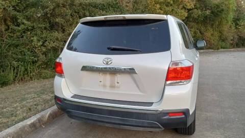 2011 Toyota Highlander SE