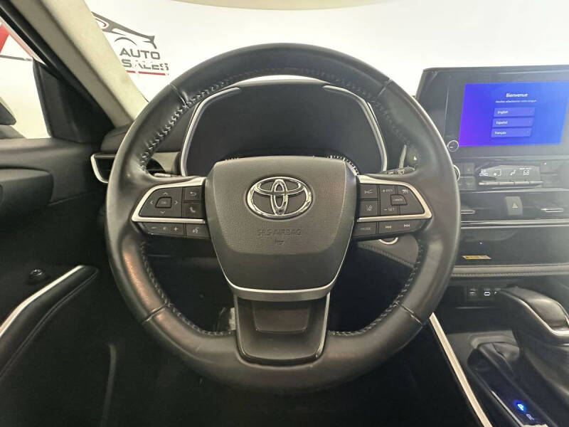 2023 Toyota Highlander XLE
