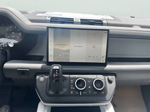 2025 Land Rover Defender 90 P400 X-Dynamic SE