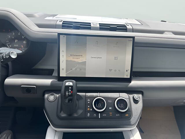 2025 Land Rover Defender 90 P400 X-Dynamic SE