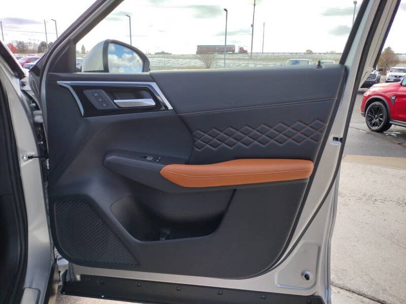 2025 Mitsubishi Outlander PHEV SEL