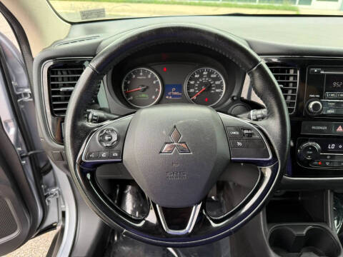 2016 Mitsubishi Outlander ES