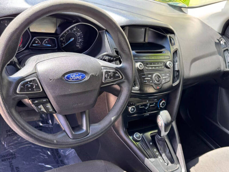2017 Ford Focus SE