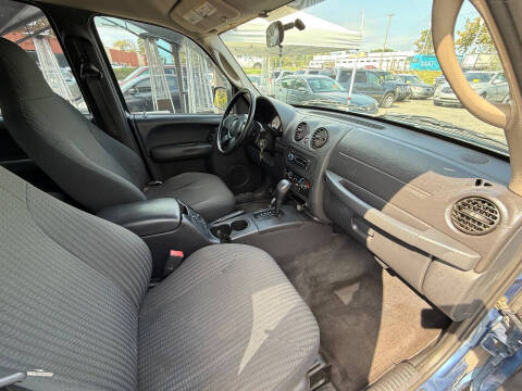 2004 Jeep Liberty Sport