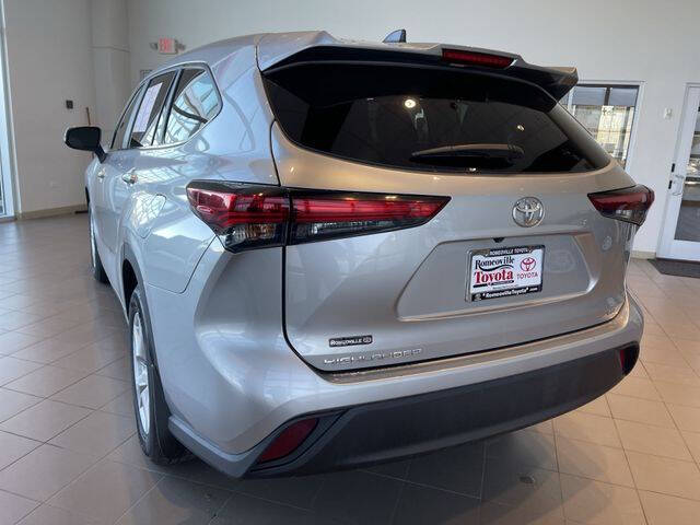 2023 Toyota Highlander LE