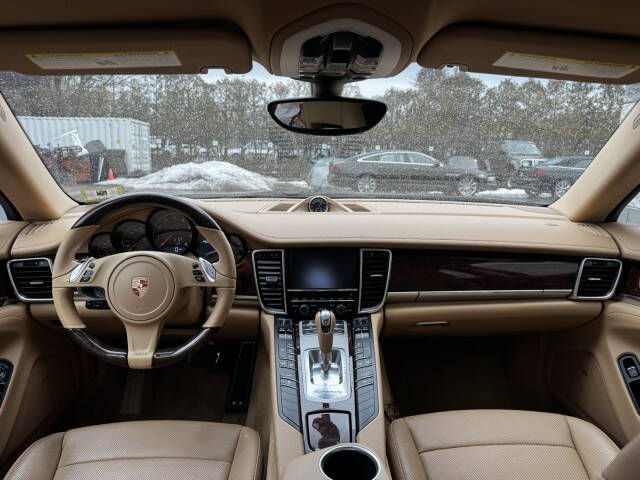 2013 Porsche Panamera 4