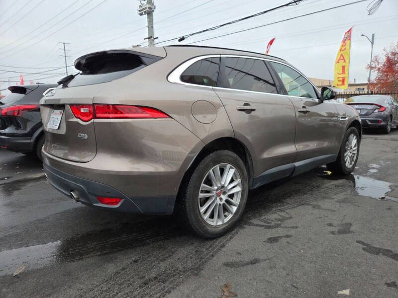 2017 Jaguar F-PACE 35t Prestige