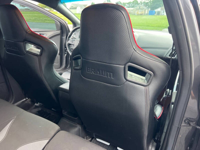 2018 Ford Focus ST
