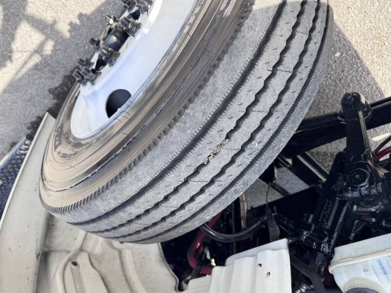 2018 Freightliner M2 106