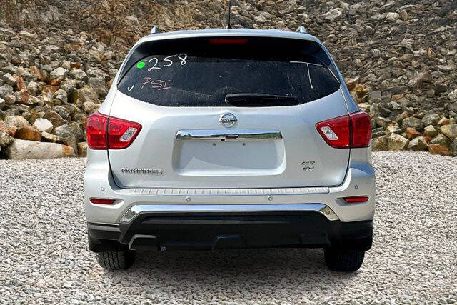 2017 Nissan Pathfinder SV