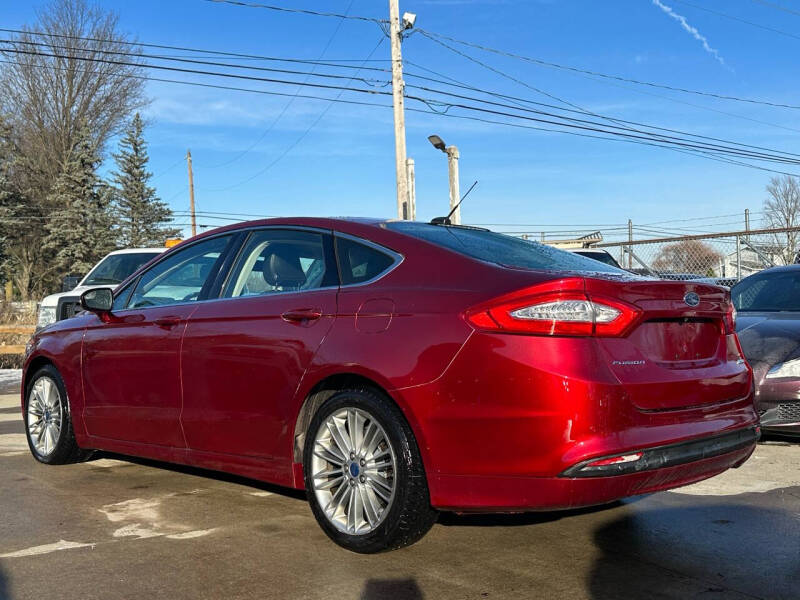 2015 Ford Fusion SE photo 3