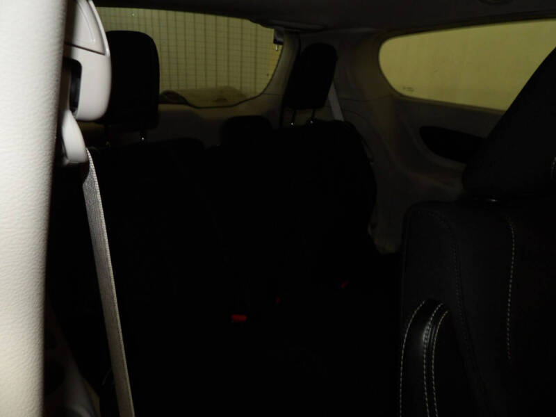 2021 Chrysler Voyager L