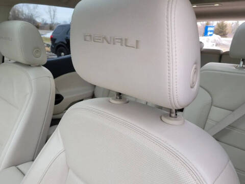 2020 GMC Acadia Denali