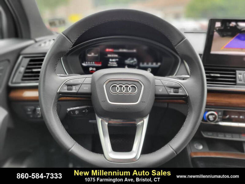 2025 Audi Q5 quattro Premium 40 TFSI
