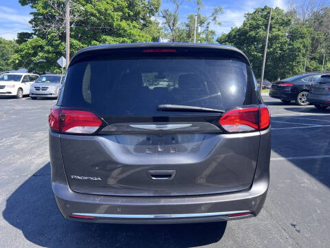 2019 Chrysler Pacifica Touring L