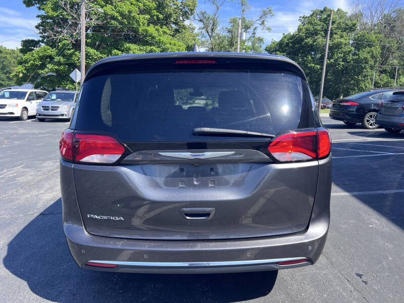 2019 Chrysler Pacifica Touring L