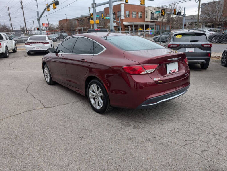 2016 Chrysler 200 Limited