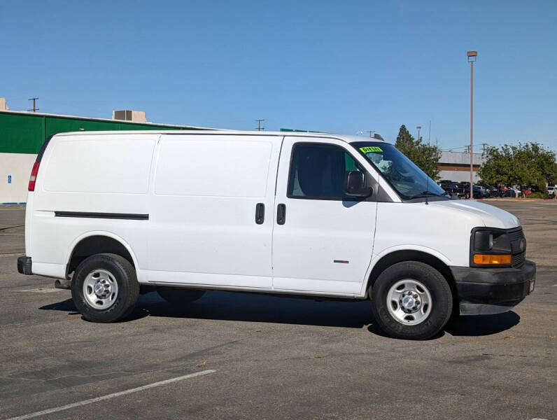 2009 Chevrolet Express Cargo Work Van