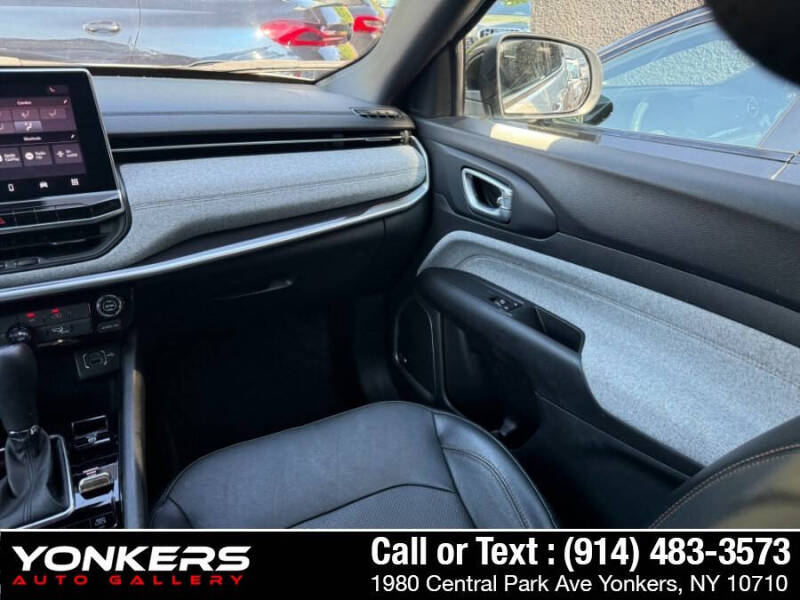 2023 Jeep Compass Latitude Lux