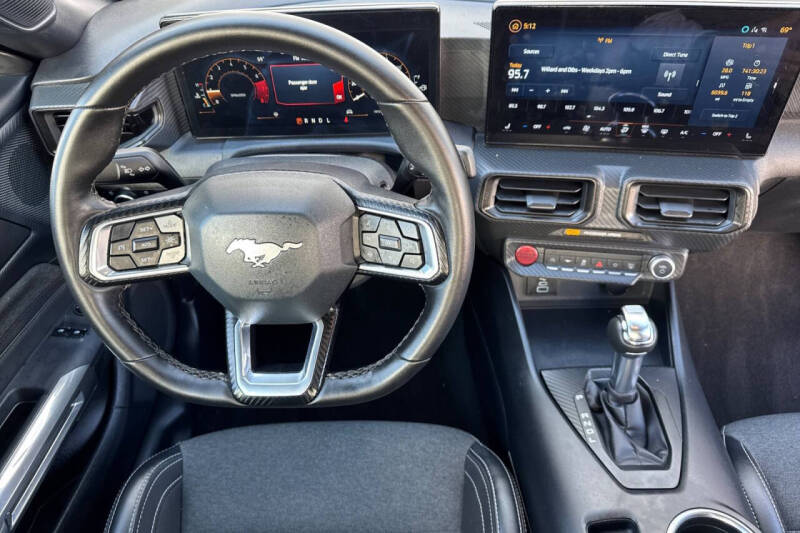 2024 Ford Mustang EcoBoost