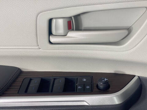 2023 Toyota Sienna LE 8-Passenger