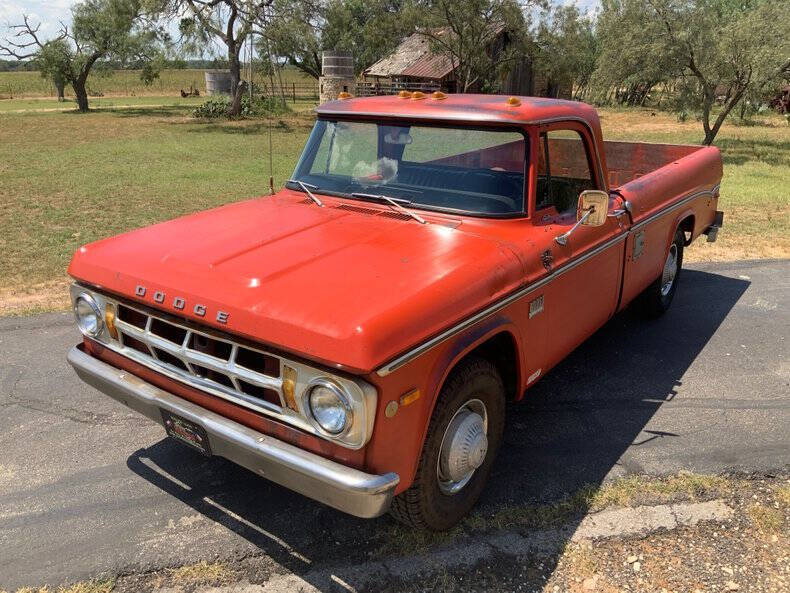 1969 Dodge D200 Pickup