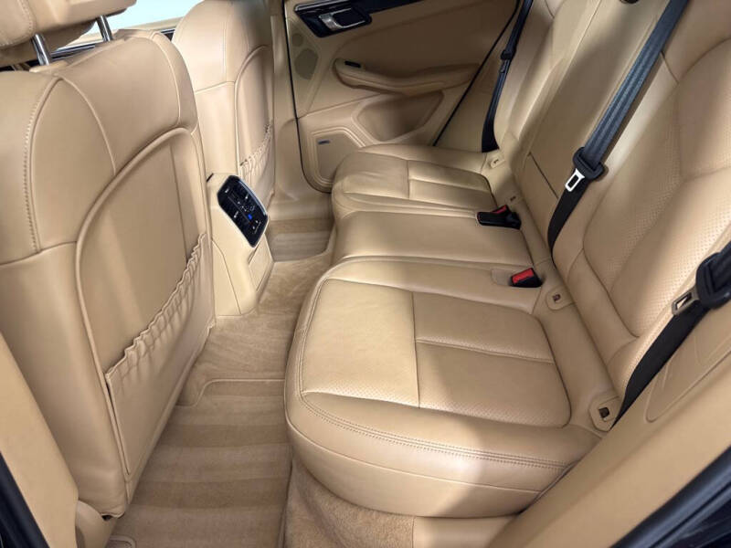 2016 Porsche Macan S