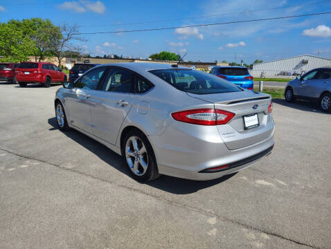 2016 Ford Fusion SE