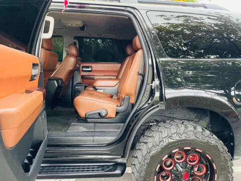 2011 Toyota Sequoia Platinum