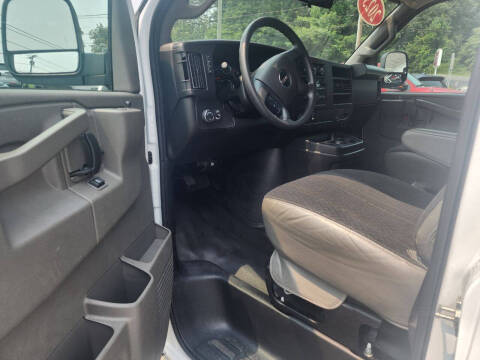 2023 GMC Savana 2500