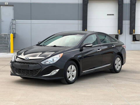 2011 Hyundai Sonata Hybrid for sale at Clutch Motors in Lake Bluff IL