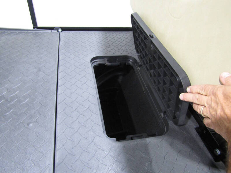 2018 E-Z-GO RXV Gas golf cart