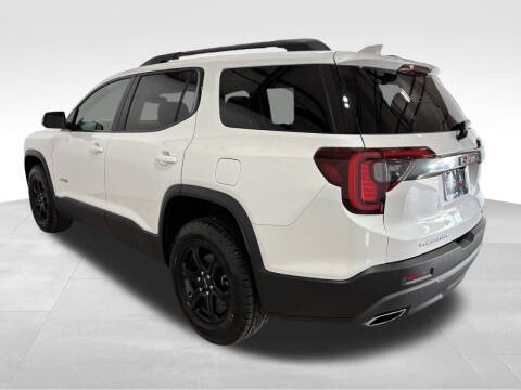 2022 GMC Acadia AT4