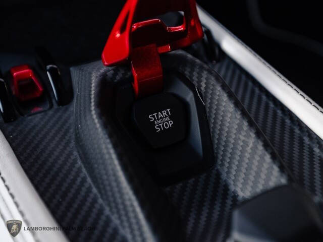 2024 Lamborghini Revuelto