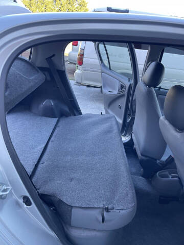 2000 Toyota Vitz Yaris